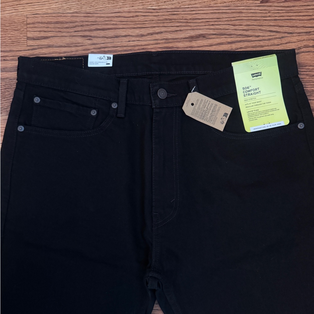 Levi's Men's 506 Comfort Straight Jeans - Picture 3 of 6